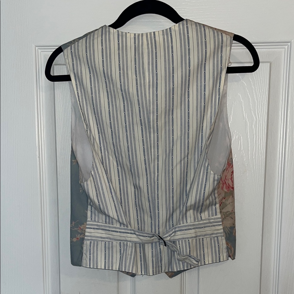 Ralph Lauren Blue Floral Cotton Vest with Pink Blooms - Picture 4 of 5
